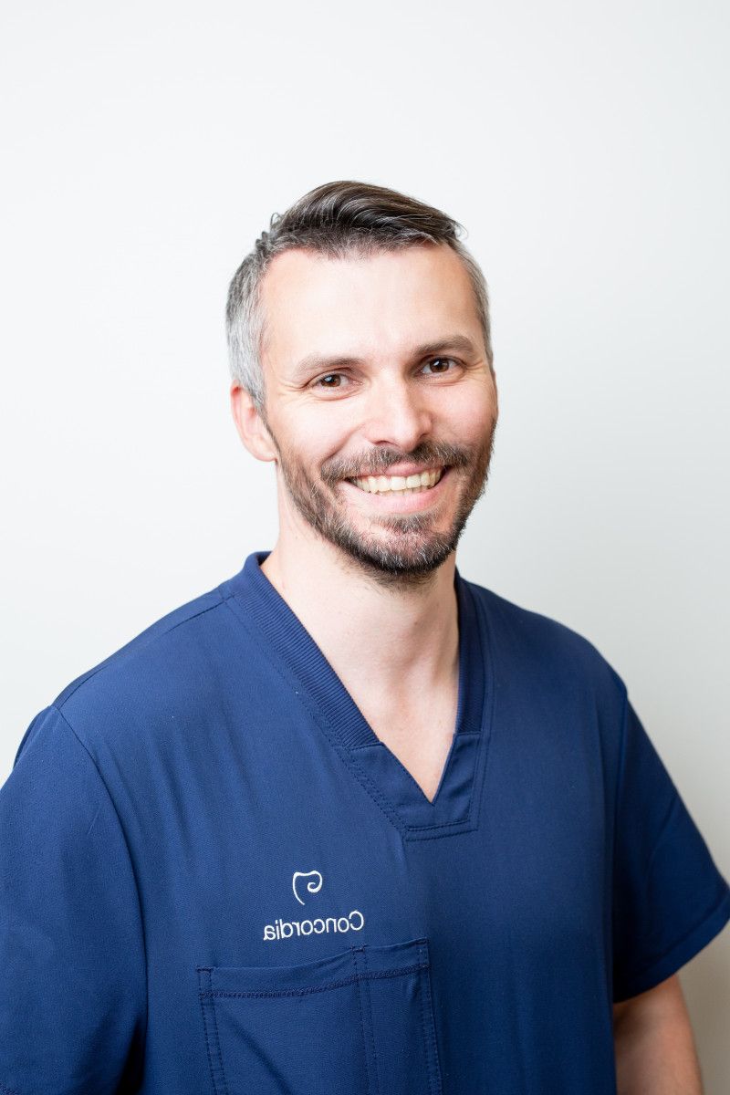 Māris Gržibovskis — ortodonts, klīnika Dentella