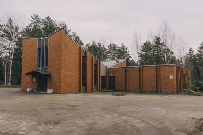 kaplica Kapliča Daugavpils komunālajos kapos. 2025. gada 13. marts. Foto: Jevgeņijs Ratkovs