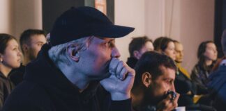 Daugavpilī aizvadīts filmas “20 dienas Mariuopolē” seanss. Foto: Jevgeņijs Ratkovs