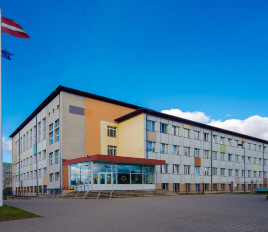 Zināmi 9. klašu eksāmenu rezultāti — Daugavpilī uzsākta uzņemšana vidusskolā Foto: Daugavpils Iespēju vidusskola