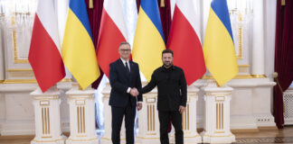 Ukraina, Polija un Somija paziņo par izstāšanos no Otavas konvencijas Polijas prezidents Andžejs Duda kopā ar Ukrainas prezidentu Volodimiru Zelenski. Foto: Volodimirs Zelenskis / X