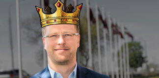 Kāpēc Elksniņam ir absolūta vara un kāpēc tas ir bīstami — skaidro politikas vērotājs Dmitrijs Oļehnovičs Daugavpils mērs Andrejs Elksniņš paziņoja, ka pilsētu jāvada vienam politiskajam spēkam. Foto: no mēra "Facebook" konta/ Chayka.lv kolāža