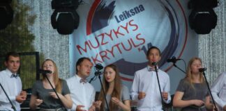 “Muzykys Skrytuļs” jau šajā nedēļas nogalē Līksnā – svētki, kur skan mūzika, valoda un māksla “Muzykys Skrytuļs” 2014. Foto: Festivals "Muzykys Skrytuļs"/ Facebook