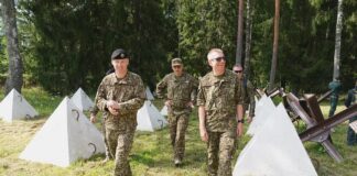 Valsts prezidents Edgars Rinkēvičs apmeklē Latvijas austrumu robežu. Foto: Ilmārs Znotiņš / Valsts prezidenta kanceleja