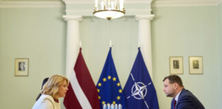 Premjerministre Evika Siliņa un labklājības ministrs Reinis Uzulnieks. Foto: Ministru kabinets