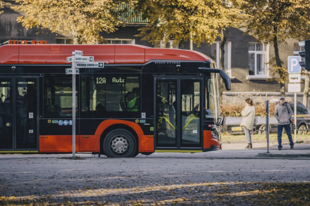 Sabiedriskais transports Daugavpilī. Foto: Jevgeņijs Ratkovs Sabiedriskais transports Daugavpilī. Foto: Jevgeņijs Ratkovs