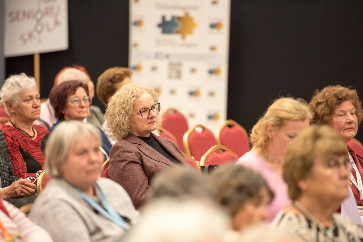 Senioru festivāla dalībnieki. Kuldīgā. 2025. gada 17. septembris. Foto: Artis Gustovskis