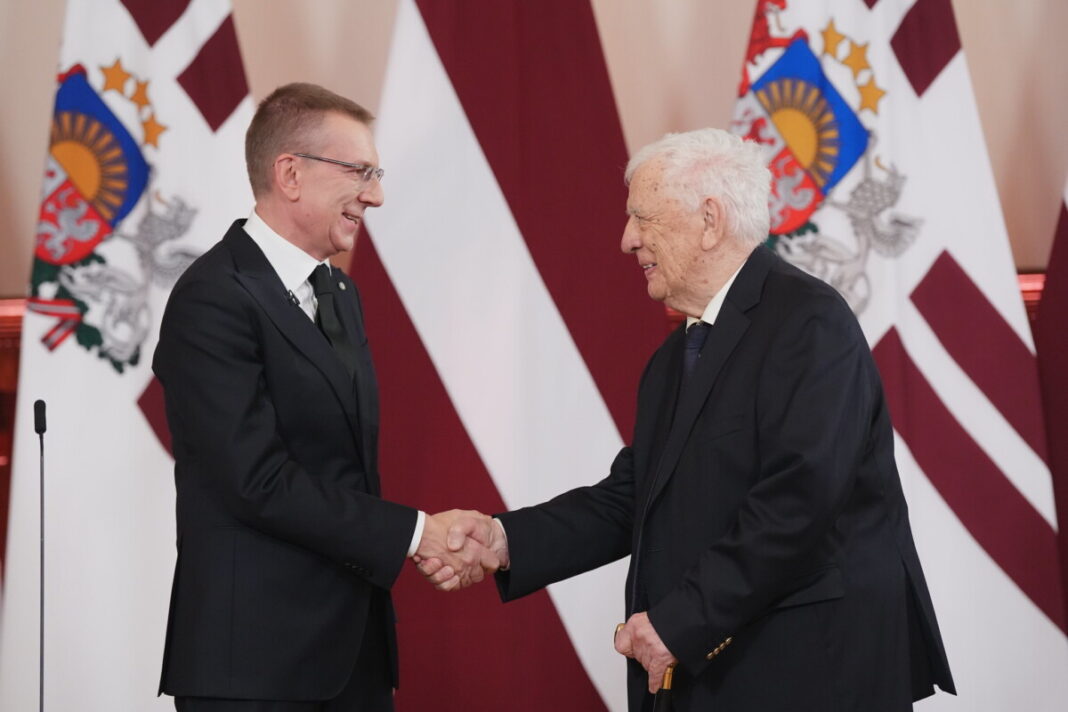 Valsts prezidents Rīgas pilī pasniedz Latvijas valsts augstākos apbalvojumus. Foto autors: Ilmārs Znotiņš, Dāvis Doršs, Valsts prezidenta kanceleja.