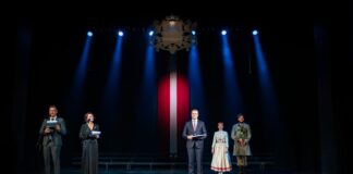 Valsts svētkos Daugavpils teātrī sumināja Daugavpils pašvaldības apbalvojuma “Gada balva 2025” saņēmējums. Foto: Daugavpils valstspilsētas pašvaldība