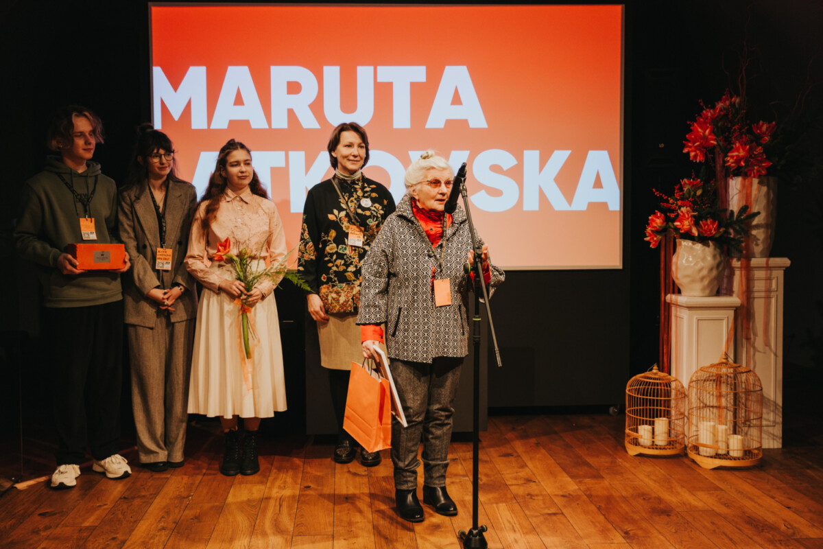 Maruta Latkovska — žurnāliste un ilggadējā žurnāla “Katōļu Dzeive” redaktore no Viļāniem, kā arī “Latgales senioru balvas” ieguvēja nominācijā “Kultūra un mantojums”. 2025. gada 12. decembris. Foto: Irina Maskalenko / Chayka.lv