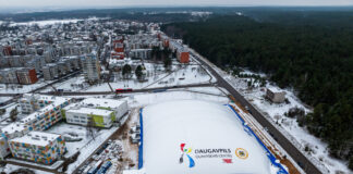 Kupols virs Draudzīgā aicinājums vidusskolas stadiona. Foto: Andres Jemeļjanovs / Daugavpils valstspilsētas pašvaldība