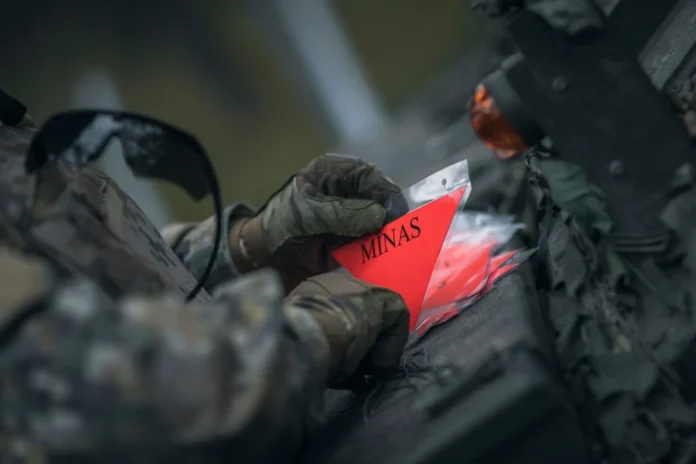 Latvija 27. decembrī oficiāli izstājusies no Otavas konvencijas, kas aizliedz nevadāmo kājnieku mīnu izmantošanu. Foto: srž. Ēriks Kukutis / Aizsardzības ministrija Latvija 27. decembrī oficiāli izstājusies no Otavas konvencijas, kas aizliedz nevadāmo kājnieku mīnu izmantošanu. Foto: srž. Ēriks Kukutis / Aizsardzības ministrija