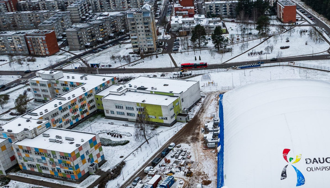 Daugavpils Draudzīgā aicinājuma vidusskola. Foto: Andrejs Jemeļjanovs Daugavpils Draudzīgā aicinājuma vidusskola. Foto: Andrejs Jemeļjanovs