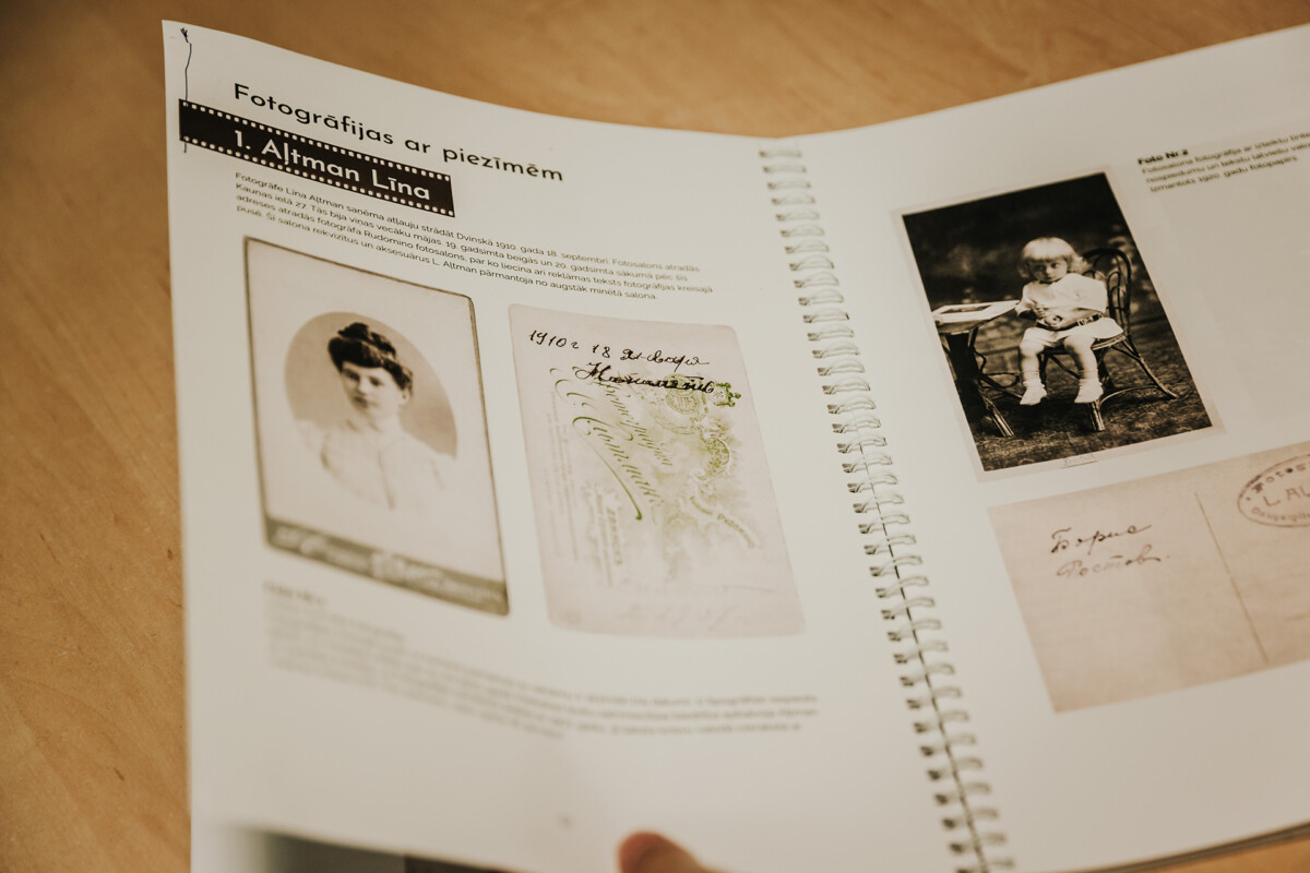 Nikolaja Škuta grāmata “Fotogrāfi Daugavpilī 1920–1940”. Foto: Irina Maskalenko