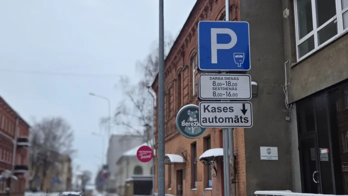 Pilsētas centrā taps trīs jaunas autostāvvietas. Foto: Daugavpils satiksme