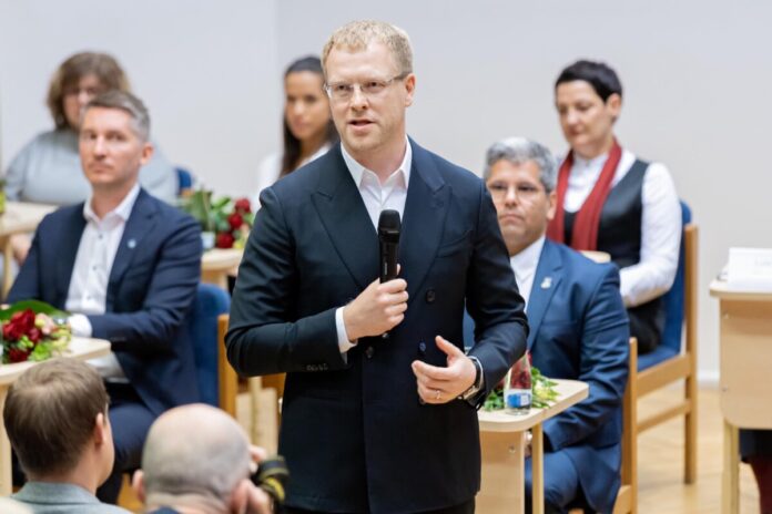 Daugavpils mērs Andrejs Elksniņš (Sarauj, Latgale!). Foto no politiķa "Facebook" konta