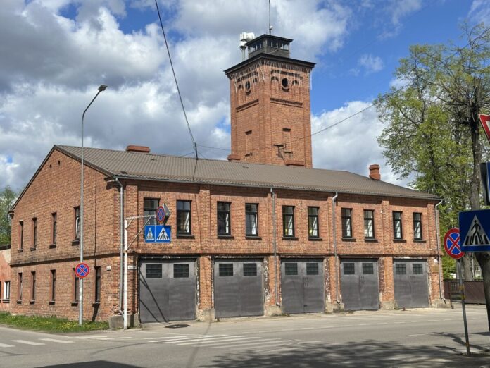 Ēka Rīgas ielā 1/3. Foto: Anna Kusiņa