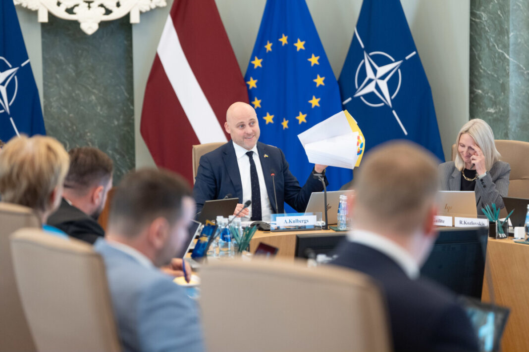 Ministru prezidents Andris Kulbergs vada Ministru kabineta sēdi 2026. gada 2. jūnijā. Foto: Mairis Matisons, Valsts kanceleja Ministru prezidents Andris Kulbergs vada Ministru kabineta sēdi 2026. gada 2. jūnijā. Foto: Mairis Matisons, Valsts kanceleja