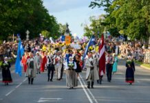 Divi lieli svētki divu nedēļu laikā: Rēzekne aicina uz pilsētas svētkiem un jauniešu festivālu No 31. jūlija līdz 2. augustam Rēzekne svinēs 741. gadadienu. Arī šeit, tāpat kā Daugavpilī, tradicionāli notiek svētku gājieni. Foto no Rēzeknes Kultūras un tūrisma centra Facebook lapas