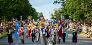 No 31. jūlija līdz 2. augustam Rēzekne svinēs 741. gadadienu. Arī šeit, tāpat kā Daugavpilī, tradicionāli notiek svētku gājieni. Foto no Rēzeknes Kultūras un tūrisma centra Facebook lapas