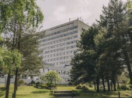 “Mūsu dzīve sadalījās ‘pirms’ un ‘pēc'”: Inspekcija konstatējusi trūkumus dzemdību laikā Daugavpilī Daugavpils reģionālā slimnīca. 2026. gada 10. jūnijs. Foto: Jevgeņijs Ratkovs