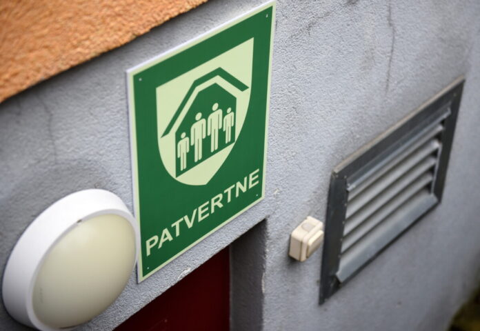 Patvertnes zīme. Foto: Lita Millere /LETA