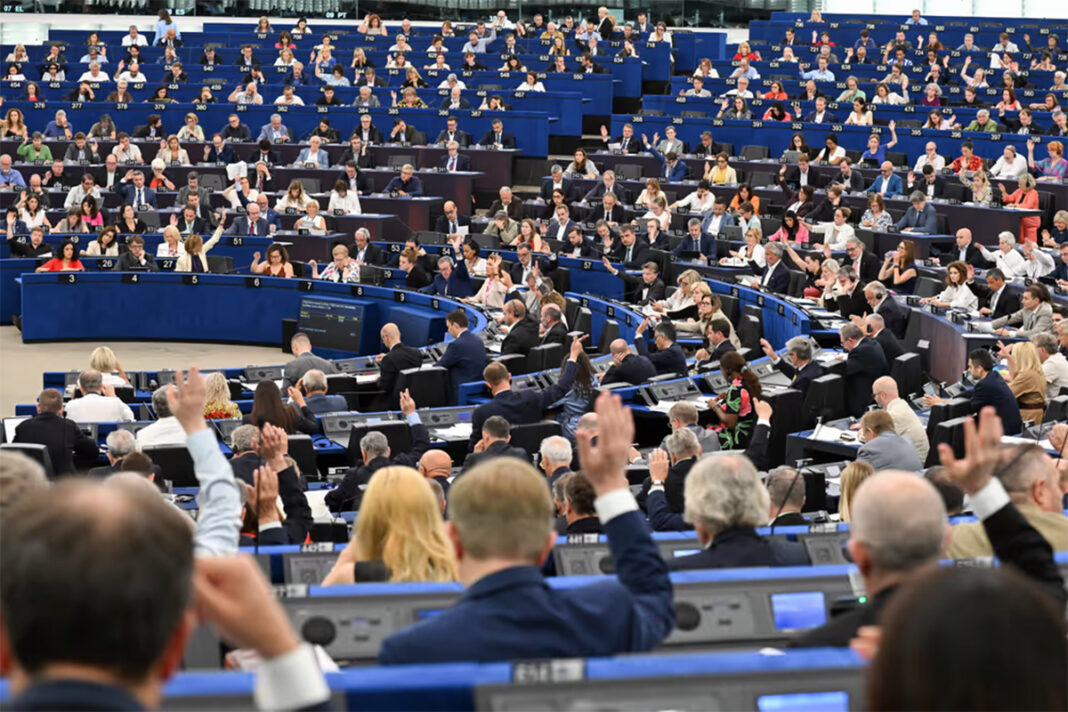 Balsošana Eiropas Parlamentā. Ilustratīvs attēls: European Parliament