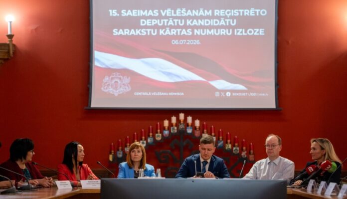 Izlozēti partiju sarakstu numuri 15. Saeimas vēlēšanām. Foto: Centrālā vēlēšanu komisija Izlozēti partiju sarakstu numuri 15. Saeimas vēlēšanām. Foto: Centrālā vēlēšanu komisija