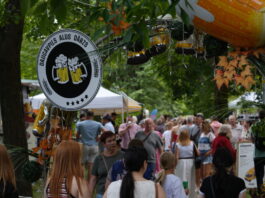 “Garšu toņi” pulcēs ēdinātājus, alus brūvētājus un mūziķus Daugavpilī 29.augustā no plkst. 15.00 Daugavpils Centrālajā parkā norisināsies ielu ēdiena festivāls "Garšu toņi". Foto: daugavpils.lv
