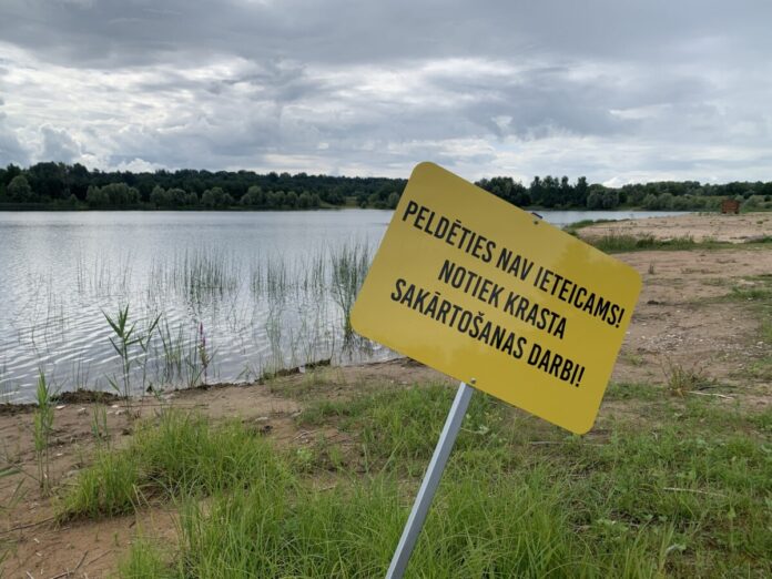 img_1710 Ruģeļu ūdenskrātuve. Dažviet peldēties nav ieteicams krasta sakārtošanas darbu dēļ. 2026. gada 24 jūlijs. Foto: Evelina Maibogina