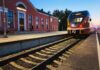 Tiešo vilcienu no Viļņas uz Daugavpili plāno palaist līdz gada beigām Vilciens Stadler FLIRT testa braucienā maršrutā Rīga–Daugavpils–Rīga. Krustpils dzelzceļa stacija, 2026. gada 29. jūnijā. Foto: “Vivi – Vienā vilcienā” / Facebook.