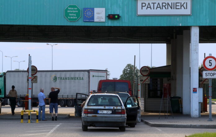 Latvijas–Baltkrievijas robežkontroles punkts “Pāternieki” tehnisku problēmu dēļ nedarbojas kopš 31. jūlija. Foto: Paula Čurkste / LETA Latvijas–Baltkrievijas robežkontroles punkts “Pāternieki” tehnisku problēmu dēļ nedarbojas kopš 31. jūlija. Foto: Paula Čurkste / LETA