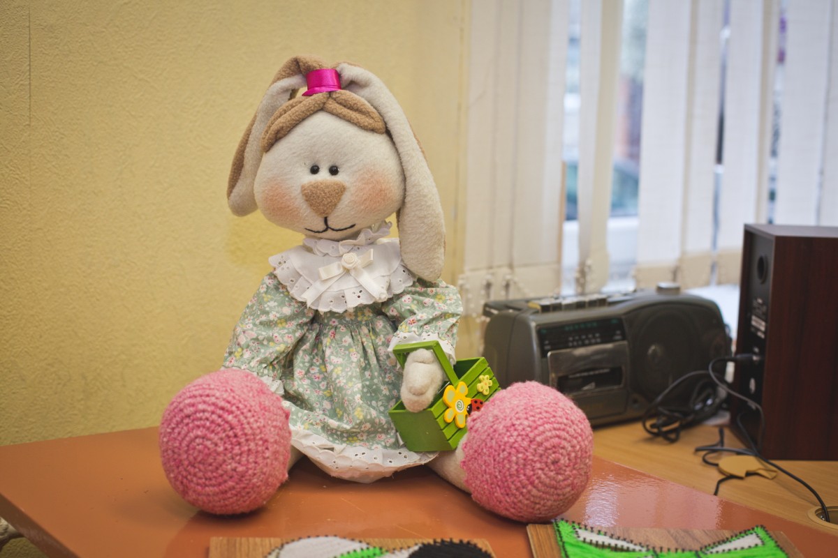 Rokdarbi, kas tapuši Viktorijas Iļjaševičas pulciņā "Leļļu pasaule". Foto: Sergejs Sokolovs (foto no Chayka.lv arhīva)