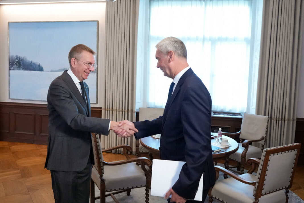 7. septembrī Augšdaugavas novada pašvaldības priekšsēdētājs Vitālijs Aizbalts tikās ar Latvijas Republikas prezidentu Edgaru Rinkēviču. Foto: Ilmārs Znotiņš, Valsts prezidenta kanceleja