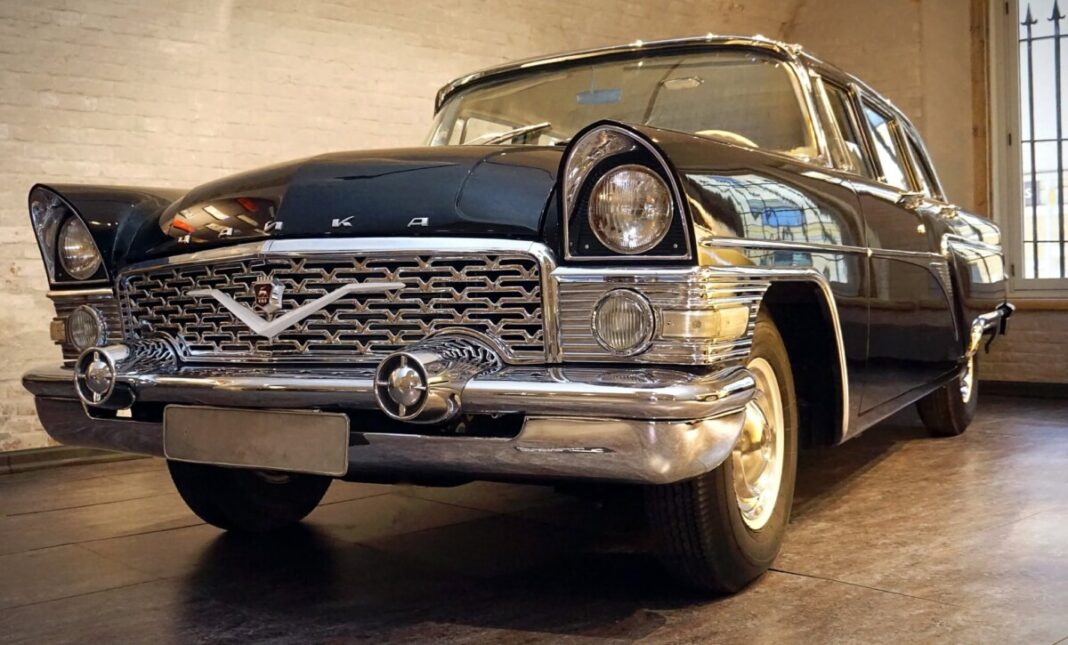 GAZ-13 “Čaika”/ ГАЗ-13 «Чайка». Foto: "Inženieru arsenāls" / Facebook