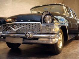 “Inženieru arsenāla” kolekciju papildinājuši reti vēsturiskie auto GAZ-13 “Čaika”/ ГАЗ-13 «Чайка». Foto: "Inženieru arsenāls" / Facebook