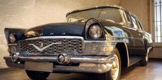 “Inženieru arsenāla” kolekciju papildinājuši reti vēsturiskie auto GAZ-13 “Čaika”/ ГАЗ-13 «Чайка». Foto: "Inženieru arsenāls" / Facebook