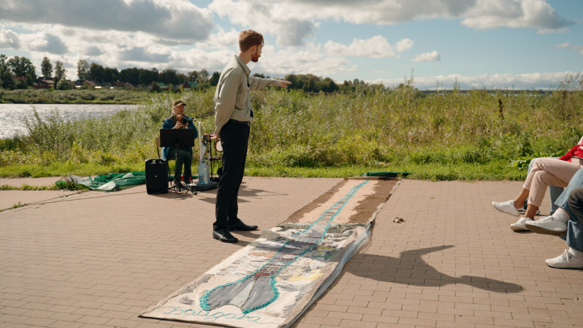 “Tur tālāk ir vēl divas trešdaļas Daugavas.” Foto: Ivars Utināns