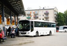 Pārvadātāju protesta laikā Latvijā atcelti 3250 autobusu reisi Pārvadātāju protesta laikā Latvijā atcelti 3250 autobusu reisi. Foto: daugavpils.lv