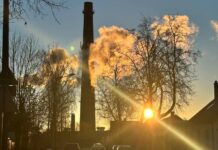 “Daugavpils siltumtīkli” gatavi apkures sezonai: pirmās mājas jau saņem siltumu SIA “Daugavpils siltumtīkli” ir tehniski gatava 2026./2027. gada apkures sezonai un var sākt siltumenerģijas piegādi ēkām, tiklīdz saņemts attiecīgais pieteikums. Ilustratīvs foto: daugavpils.lv