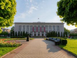 Daugavpils Universitātes ēka Vienības ielā 13. Foto: Daugavpils Universitāte / Facebook
