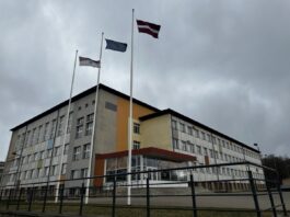 Remontdarbi un pārcelšanās: Daugavpils vecāki uztraucas, kā bērniem apvienot mācības un sporta treniņus Daugavpils Iespēju vidusskola. 2026. gada 6. aprīlis. Foto: Anastasija Šubina
