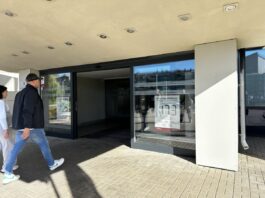 Vēlēšanu iecirknis Daugavpils kultūras pilī. Foto: Anastasija Šubina