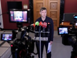 Ministru prezidenta padomnieks un partiju apvienības "Apvienotā Saraksta" jaunievēlētais Saeimas deputāts Mārtiņš Brencis. Foto: Ieva Leiniša / LETA