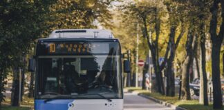 Autobuss Daugavpilī. 2024. gada 17. oktobris. Foto: Jevgeņijs Ratkovs